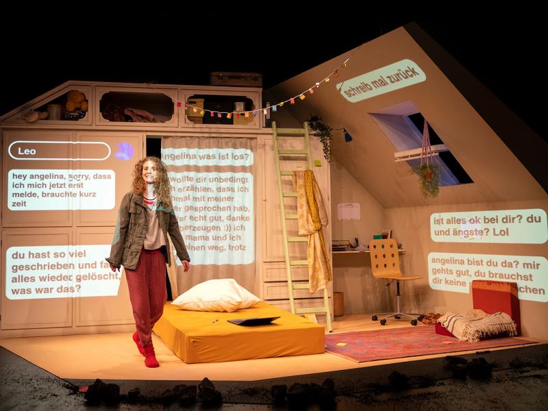 Out There / Sinje Hasheider